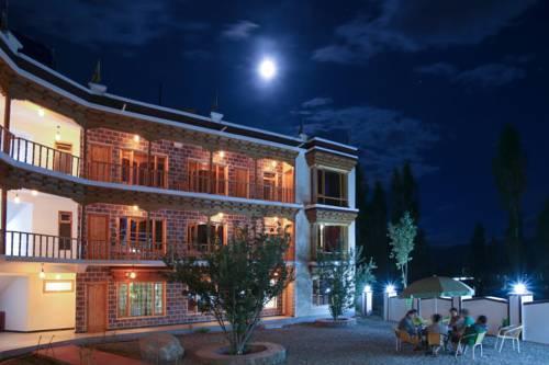 Hotel Lhalingkha Λεχ Εξωτερικό φωτογραφία